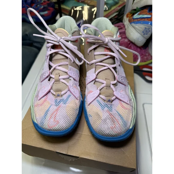 Nike Kyrie 7 GS Youth Regal Pink Sneakers Size 4y - Picture 6 of 9